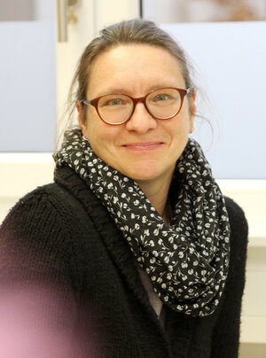 Portraitfoto Melanie Kath-Cöktü