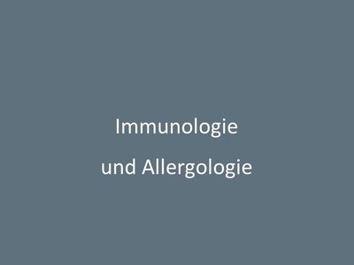 Graues Schild mit dem Schriftzug Immunologie und Allergologie
