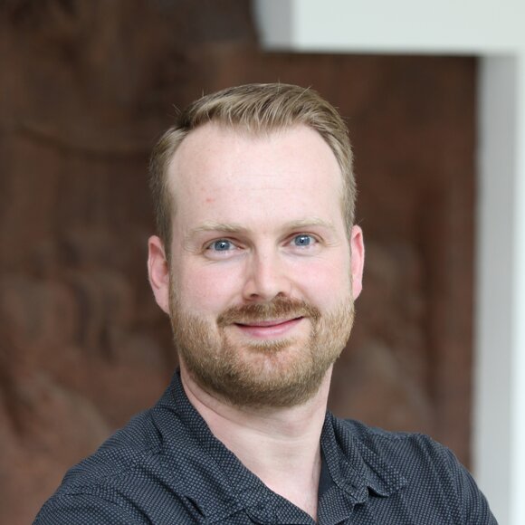 Portraitfoto Sebastian Lennarz