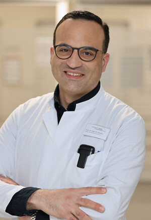 Portraitfoto Prof. Dr. Maher Hanoun