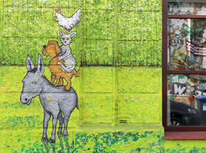 Zeichnung der Bremer Stadtmusikanten auf einer Mauer in der Innenstadt