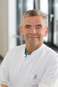 Portraitfoto von Prof. Dr. Rainer Hambrecht
